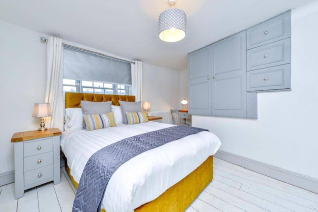 Victorian Townhouse - Stamford Centre - 2 Big Bedrooms, Living Room Kitchen Etc Tastefully Decorated Zewnętrze zdjęcie