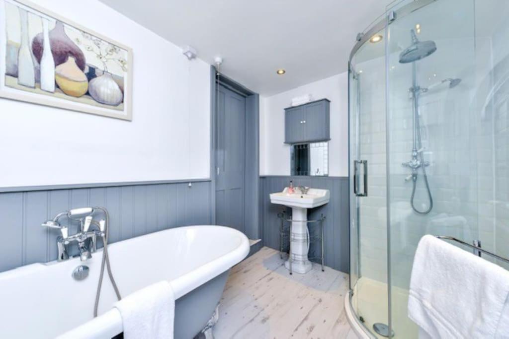 Victorian Townhouse - Stamford Centre - 2 Big Bedrooms, Living Room Kitchen Etc Tastefully Decorated Zewnętrze zdjęcie